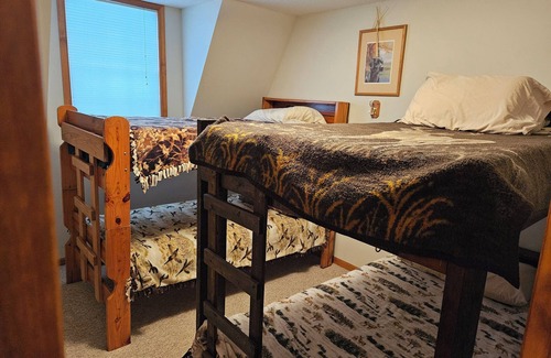 Merrick County Cabin | Platte River Lodge Retreat and Relaxation!