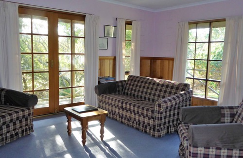 Bridport Apartment | Platypus Park Country Retreat - Pipers 2br/apartment