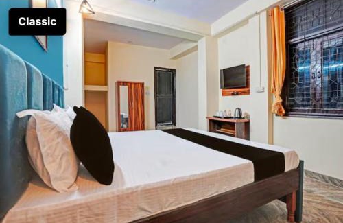 Sector 27 Hotel | PLAY GLORY SEC-18 couple friendly