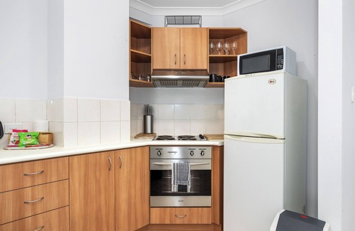 East Perth Apartment | Play & Stay on Hay - Sleeps 2 or 4 Intercom disconnected due to hotel closure.