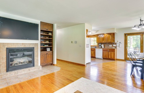 Circleville House | Play, Swim & Unwind: Family Home in Glen Wild!