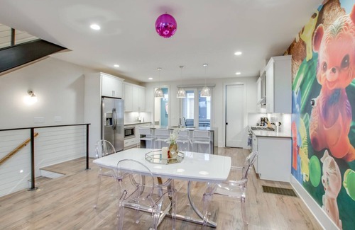 Eighth Avenue House | Play - Walk To Gulch - Big Gorgeous Balcony