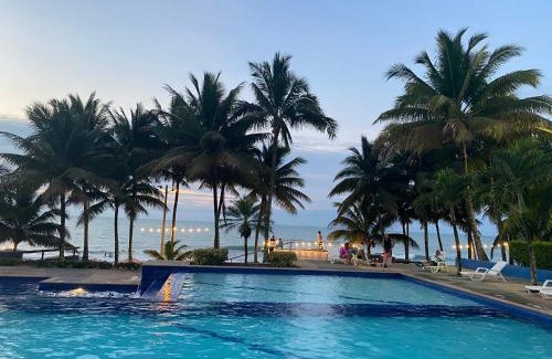 Tonsupa Apartment | Playa Azul Suites
