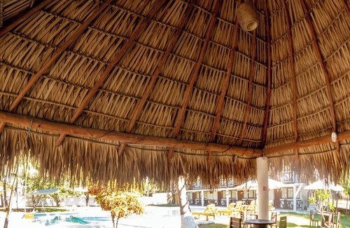 Monterrico Ski Chalet | Playa Bambú - Entire house for 16-32 people with pool near the sea.
