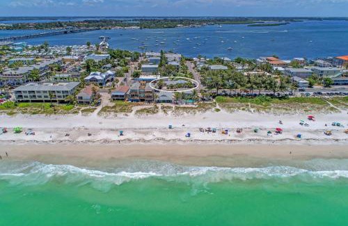 Bradenton Beach House | Playa Esmeralda One Bedroom Cottages