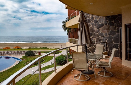 Isla Navidad Condo | Playa Grande Condo Oceanfront
