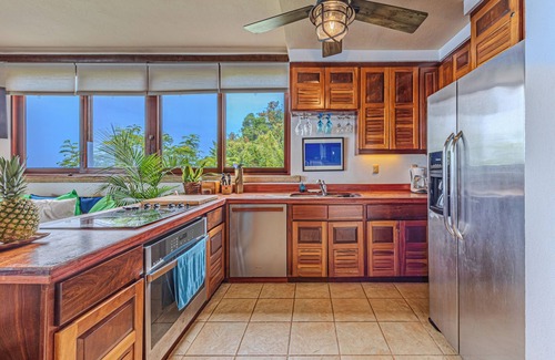 Dominical House | Playa Guapil near Dominical 25 Acre Estate - Amazing Ocean Views & Wildlife!