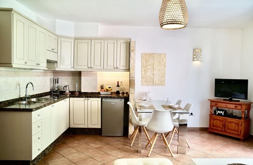 Playa San Juan Apartment | Playa San Juan, 2 room apartment close to the beach me WiFi