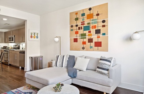 Playa Vista Apartment | Playa Vista 1 BR w/ Office by Anyplace - 11643