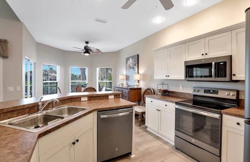 Falcons Glen House | PLAYERS CLUB & SPA, Professionally Decorated, Stunning Sunsets, Private Pool