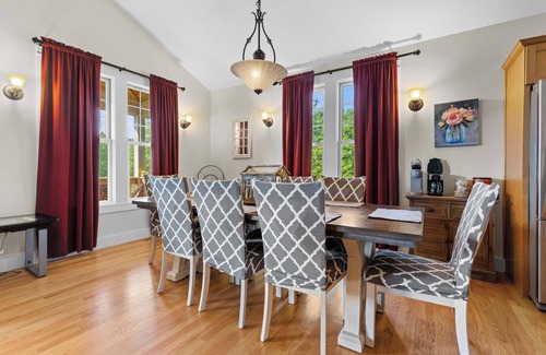 The Galena Territory House | Playful Pines Retreat *hot tub* *arcade*