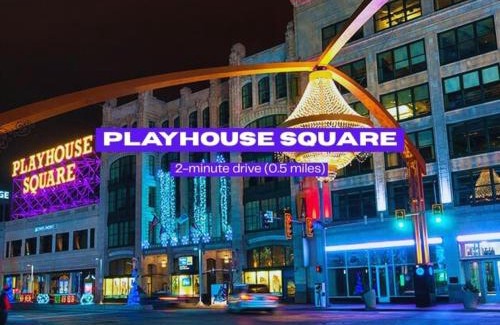 Downtown Cleveland Apartment | Playhouse Square Downtown, Rock Hall, Clinic, CSU