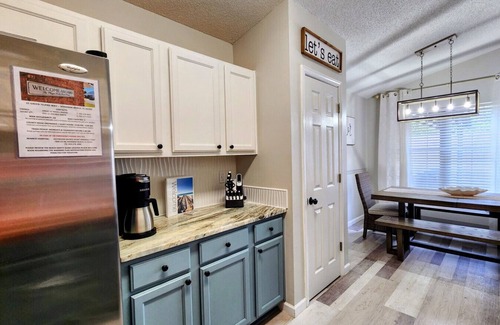 Miramar Beach House | Playin Hooke 5 min to private Beach access, firepit, outdoor dining cooking