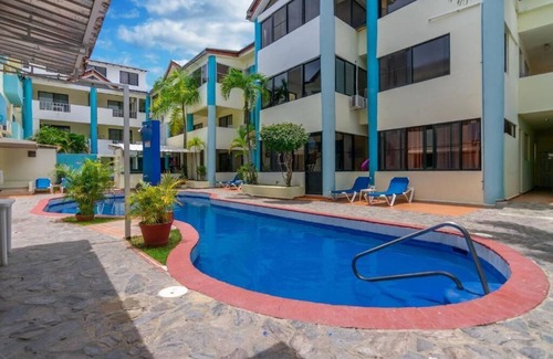 El Batey Condo | Plaza Europa