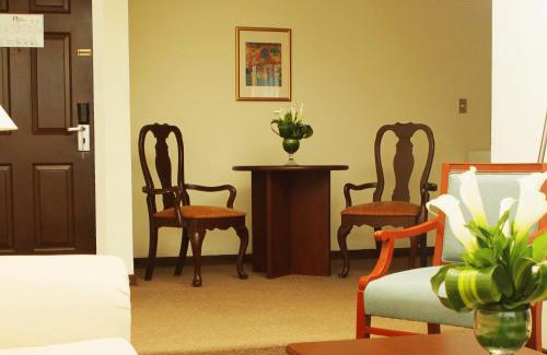 San Salvador Hotel | Plaza Hotel and Suites