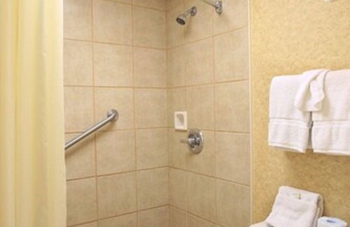 Claydesta Plaza Hotel | Plaza Inn
