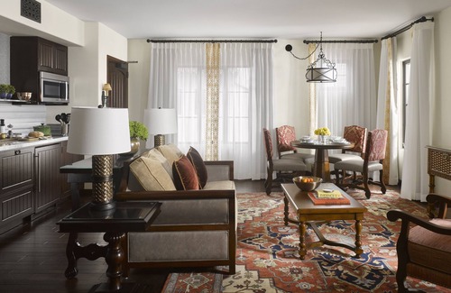 Westwood Hotel | Plaza La Reina
