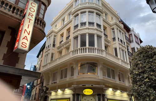 Logrono Historic Centre Apartment | Plaza Martínez Zaporta