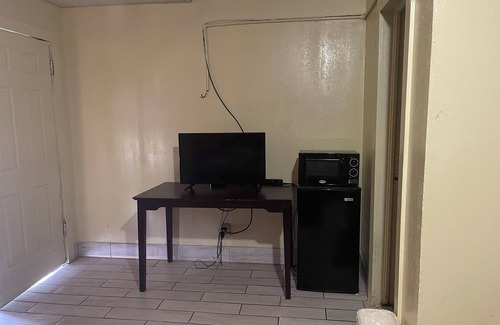 Laurel Hotel | Plaza Motel
