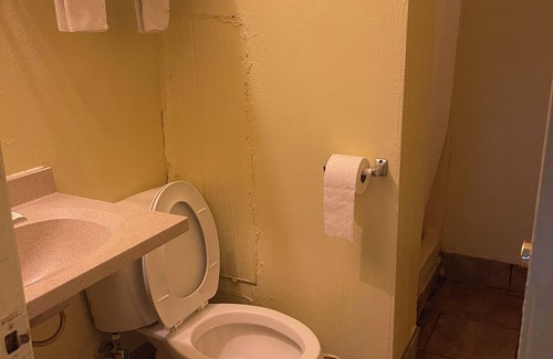 Laurel Hotel | Plaza Motel