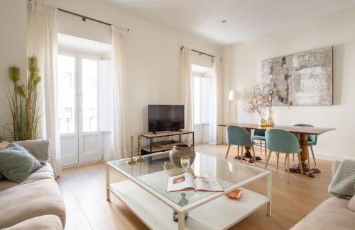 El Arenal Apartment | Plaza Nueva 2 Bedrooms & 2 Bathrooms