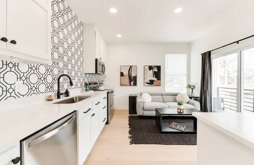 Central Oklahoma City Apartment | Plaza Penthouse w/Rooftop Terrace - a 5 min. walk to the historic Plaza District