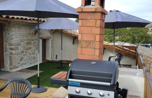 Saint-Jean-de-Ceyrargues House | Pleasant village house near Nimes with terrace and games room