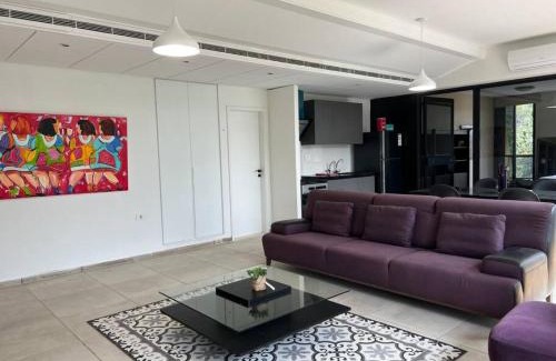 Duhur ash Shuwayr Apartment | Pleasant 1BR apt with green views - Jamhour