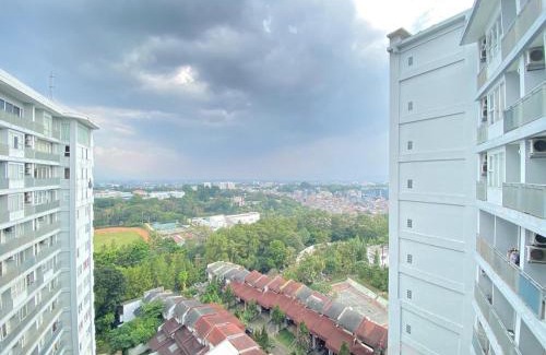 Dago Apartment | Pleasant 1BR Deluxe at Dago Suites Apartment near ITB By Travelio