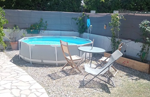 Venelles Apartment | Pleasant 2-bedroom apartment with garden/pool, near Aix-en-Provence