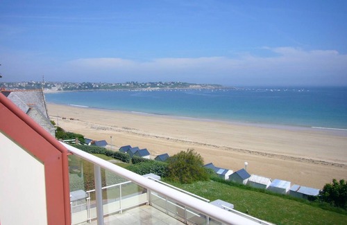 Saint-Cast-le-Guildo Apartment | Pleasant apartment with full sea view in the La Garde district of Saint Cast