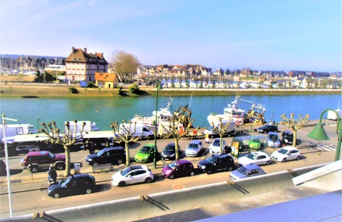 Trouville-sur-Mer Apartment | PLEASANT APARTMENT VERY WELL LOCATED AND VERY FUNCTIONAL