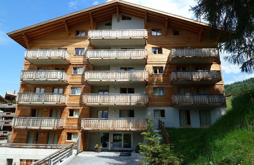Saint-Pierre-de-Clages Apartment | Pleasant apartment with sauna
