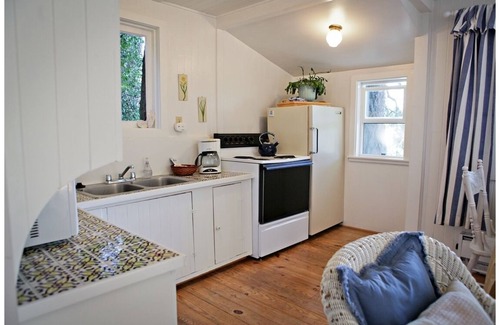 Bainbridge Island Cottage | Pleasant Beach Cottages Waterfront Bainbridge Island