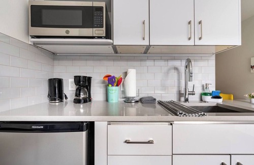 Yesler Terrace Hotel | Pleasant Condotel with WiFi in Vibrant First Hill