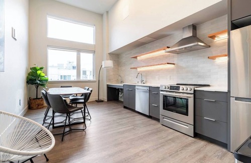 Yesler Terrace Hotel | Pleasant Condotel with WiFi in Vibrant First Hill