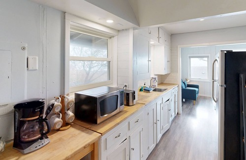 Oceanside House | Pleasant dog-friendly house w/panoramic views - short walk to the beach