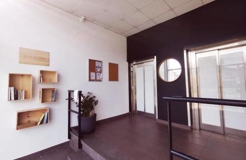 Bastide-Brazza Apartment | Pleasant entire apartement in Bordeaux with parking
