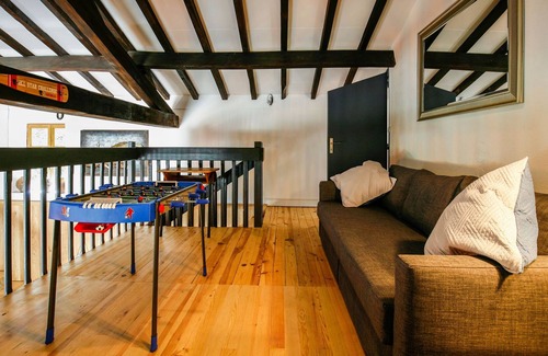 Aubeterre-sur-Dronne House | Pleasant holiday home in Aubeterre-sur-Dronne with terrace