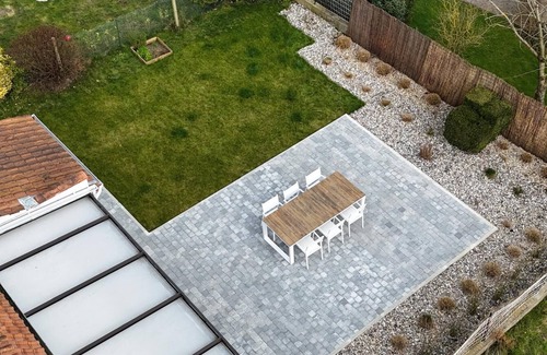Wissant House | Pleasant house in quiet neighborhood with garage and fenced garden.