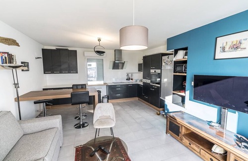 Saint-Felix Apartment | Pleasant love nest with a lovely balcony
