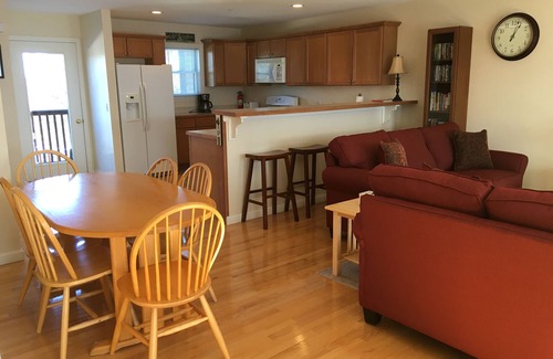 Bridgton Condo | Pleasant Mountain Condo Ski in Ski out