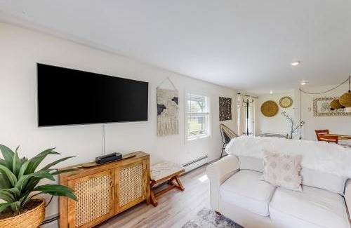 Morrisville House | Pleasant Pond Main House