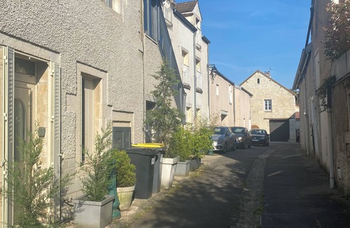 Talant Apartment | Pleasant, quiet apartment on the heights of Dijon, panoramic view 100m away!