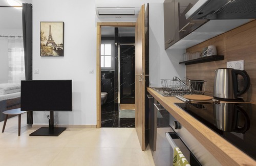 Frejus Plage Apartment | Pleasant Stay at La Casa 177 - 4 | Private Balcony, Wi-Fi, Air Conditioning