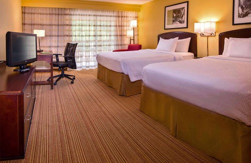 Durham Hotel | Pleasant Stay, Convenient Location! 4 Family-friendly Units, Free Parking, Pool