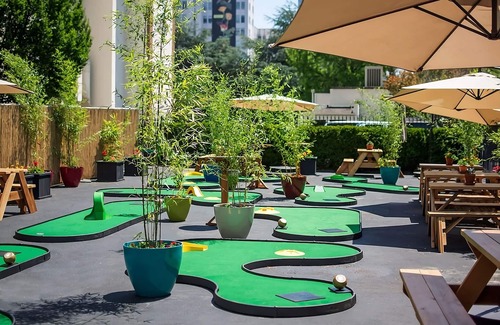 Goose Hollow Hotel | Pleasant Stay! Pet-friendly Accommodation Close to Powell's City of Books!