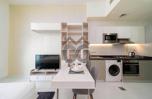 Motor City Apartment | Pleasant Studio in Danube Miraclz,arjan