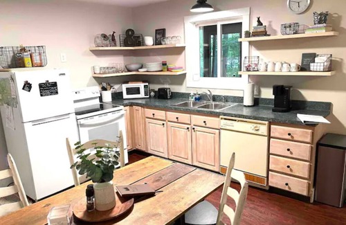 Boyne City Cabin | Pleasant Valley Cabin 5 min to downtown Boyne City