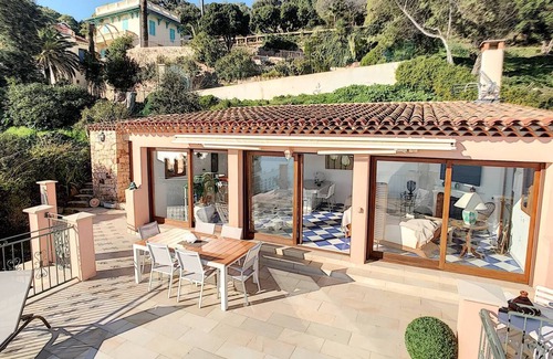 Theoule-Superieur House | Pleasant villa with panoramic sea view